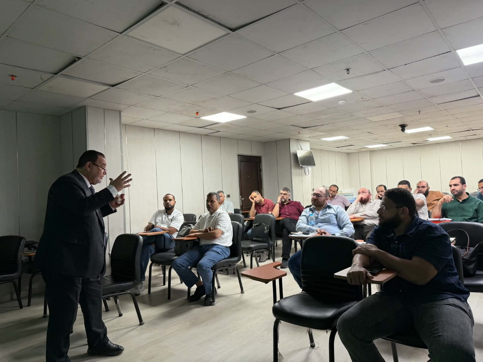محاضرات وامتحانات الدبلومة